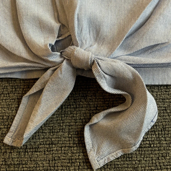 Madewell Button Back Front Tie Stripped Shirt - Picture 3 of 5